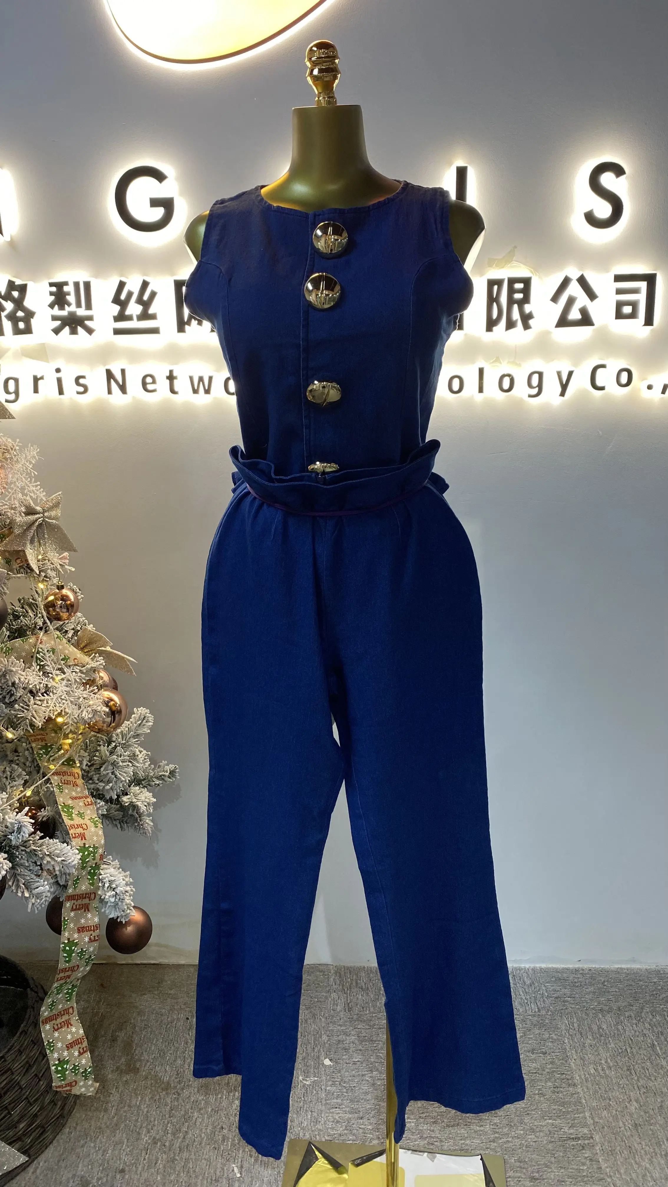 

Women's Summer Sleeveless High Waist Loose Denim Shorts Two-Piece Set Women's Retro Casual Two-Piece Denim Suit-GZMM423