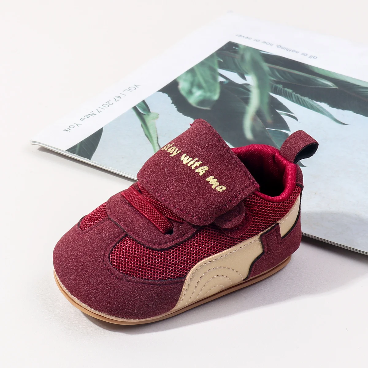 

Новый дизайн, обувь для первых прогулок для маленьких мальчиков и девочек, весенне-осенние кроссовки для дома и улицы с высококачественной искусственной кожей