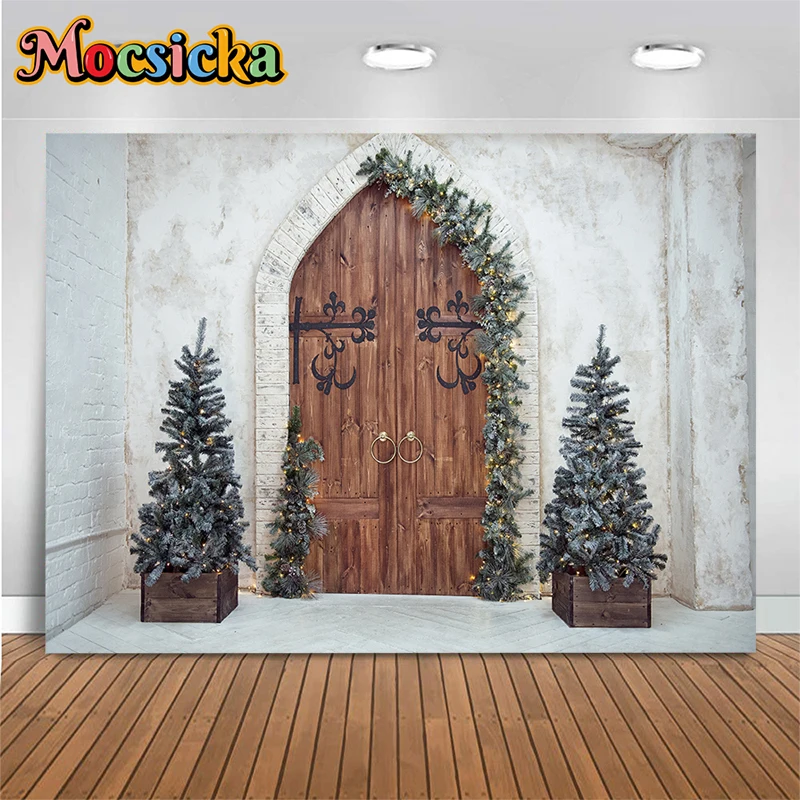 

Mocsicka Christmas Decoration Photography Background Tree Vintage Wooden Door White Brick Wall Banner Backdrop Photobooth Props