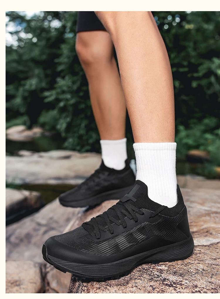 High-quality men's summer sports shoes, outdoor breathable mesh fabric, lightweight shock-absorbing design, suitable for tennis,