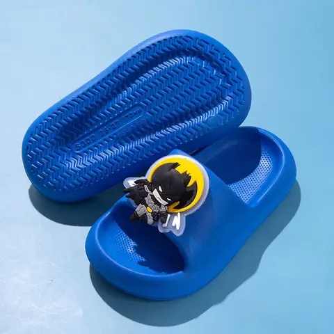 DC Tecknad Anime Batman Modepersonlighet och Mångsidiga Söta Tofflor Sommar Herr och Dam Inomhus Bad Halkfria Tofflor 10 best sales Batman-skor - №7