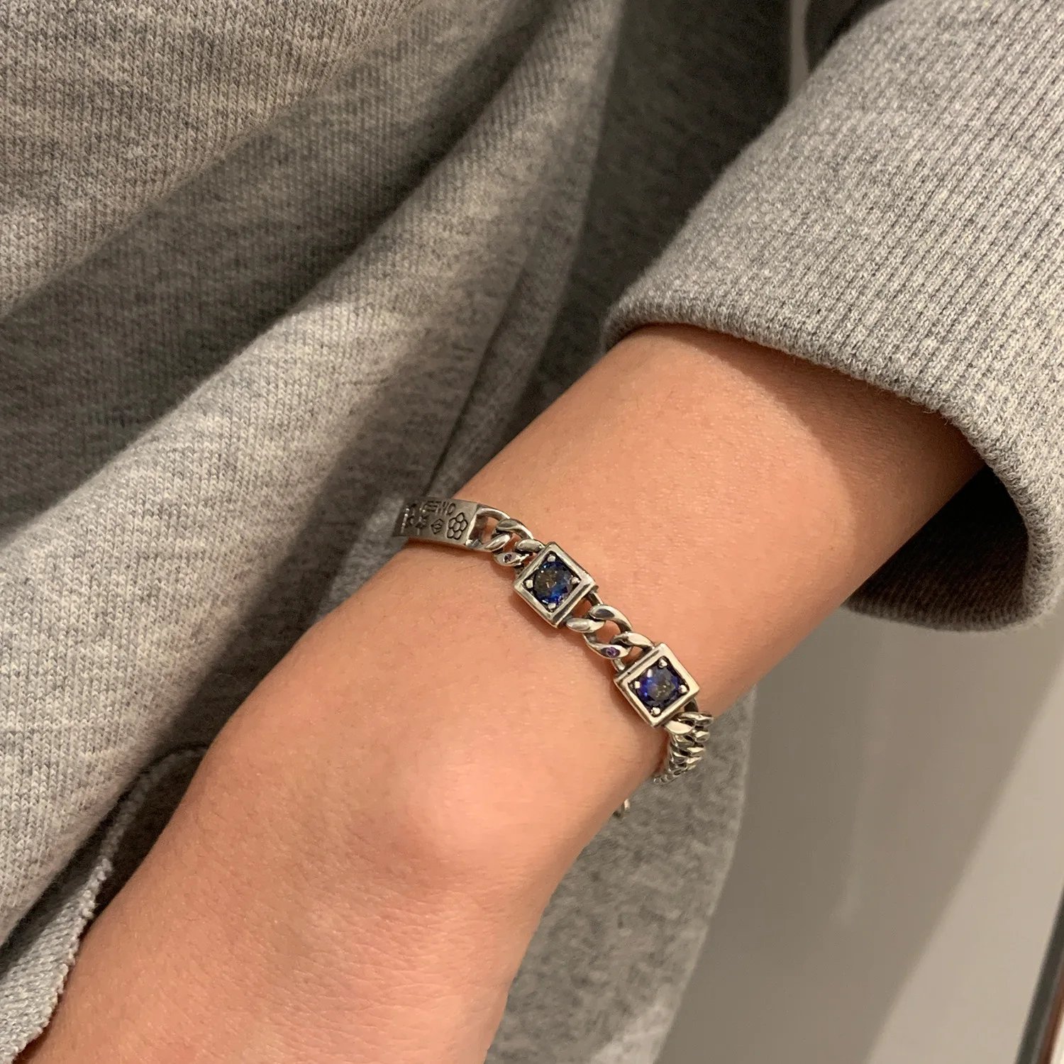 BFCLUB Silver Color Hiphop Chain Zircon Bracelet for Women Men Vintage Handmade Hasp Bracelet Birthday Gift S-B451 - Detail 1