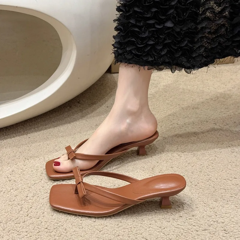 2026 verão feminino clipe toe arco chinelos conforto salto baixo slides sapatos senhoras vestido casual estilo de rua sandalis chinelo feminino