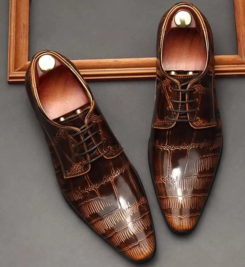 

Luxury Fashion Leather Shoes For Men Pointed Toe Lace-up Patent Leather Dress Shoes British Style Embossed Pattern Formal Shoes