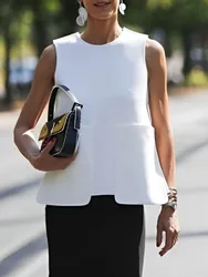 Yeezzi Women's White Round-Neck Vest Tops 2025 New Summer Sleeveless Fashion Pockets Split-Joint Loose Casual A-Line T-shirts