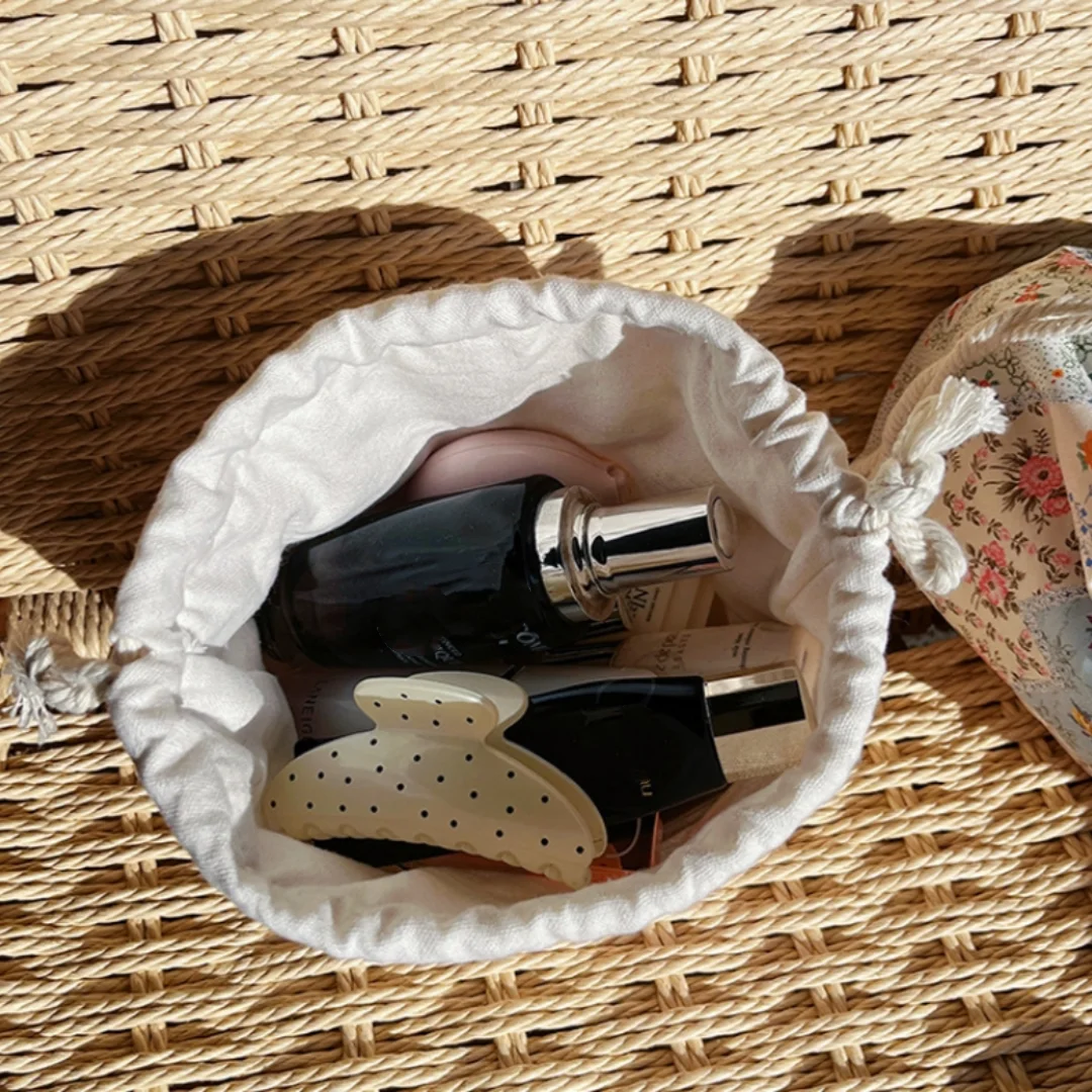 1Pc Small fresh floral drawstring makeup bag, large capacity portable lipstick jewelry drawstring bag, gift storage bag