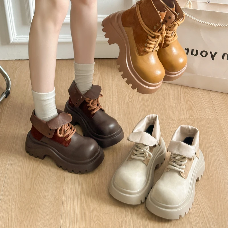 

Women's Lace-Up Lapel Reversible Biker Boots - Short Boots, Work Boots, Small Frame Thick-Soled Yellow Boots