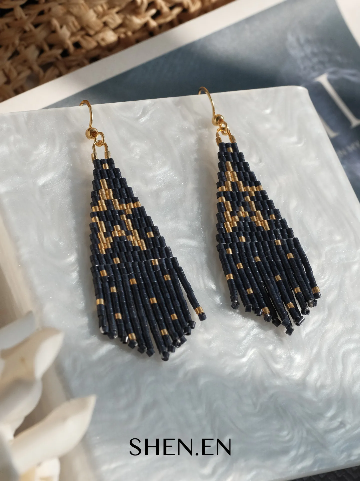 

ZGMXR Rice bead earrings Tassel Geometry Hand weaving Bohemia Alloy Woman Pentagon Fashion Simple Pattern Beaded earrings