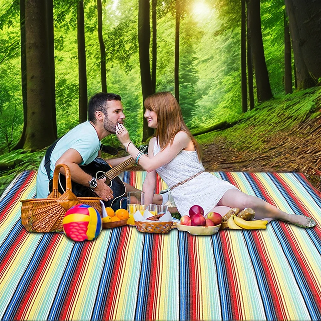 High Quality Promotional Belt Waterproof Acrylic Picnic Mat Portable Camping Equipment for Beach Picnics Moisture-Resistant