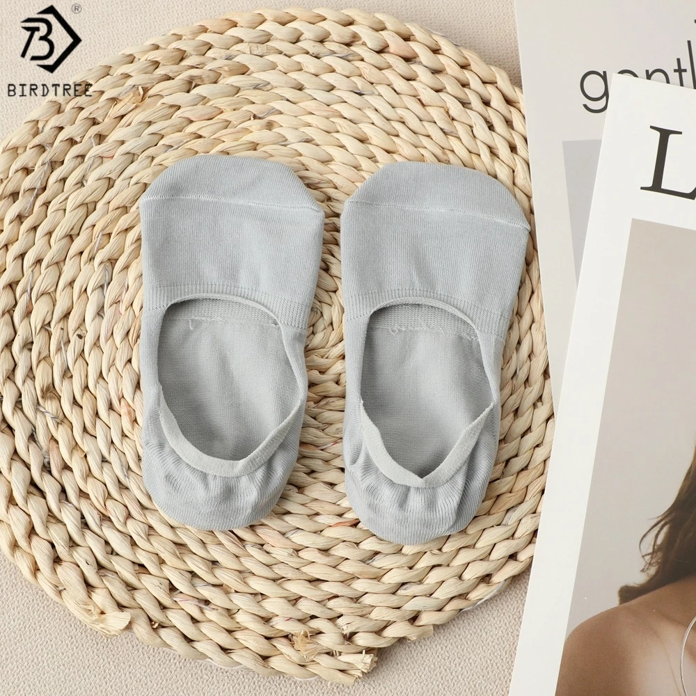 

Birdtree, 5 Pairs 80% Silk Breathable Socks, Men's and Women's Solid Color Boat Socks, Elastic Invisible Stockings New P62929JF