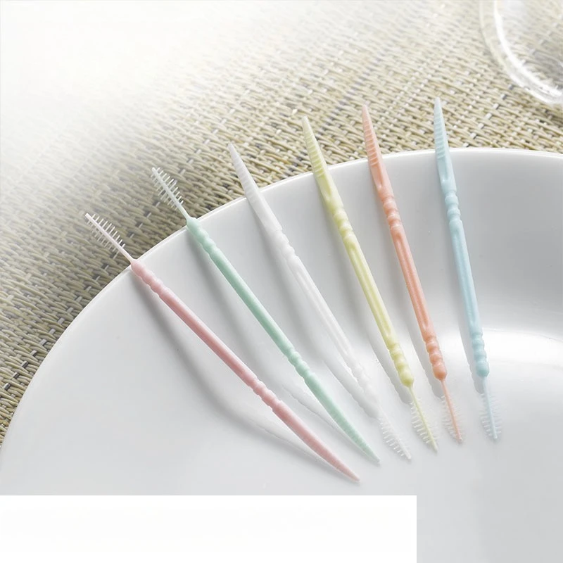 Tooth Point Plastic Toothpick Box with 200 Disposable Double-headed Toothpick, Interdental Brush Bristles Can Taken Immediately