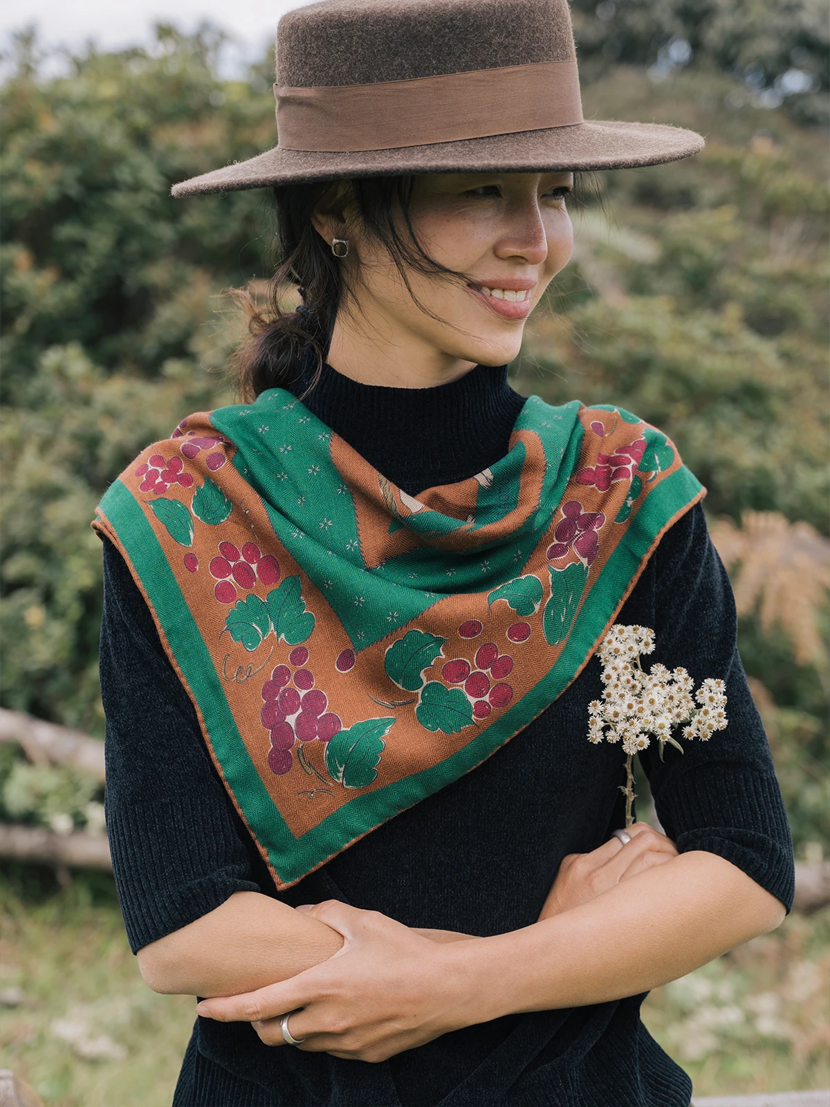 

Original Design Silk Woolen Square Scarf Double Sided Print Grape Vintage Illustration Women's Fashion Accessory