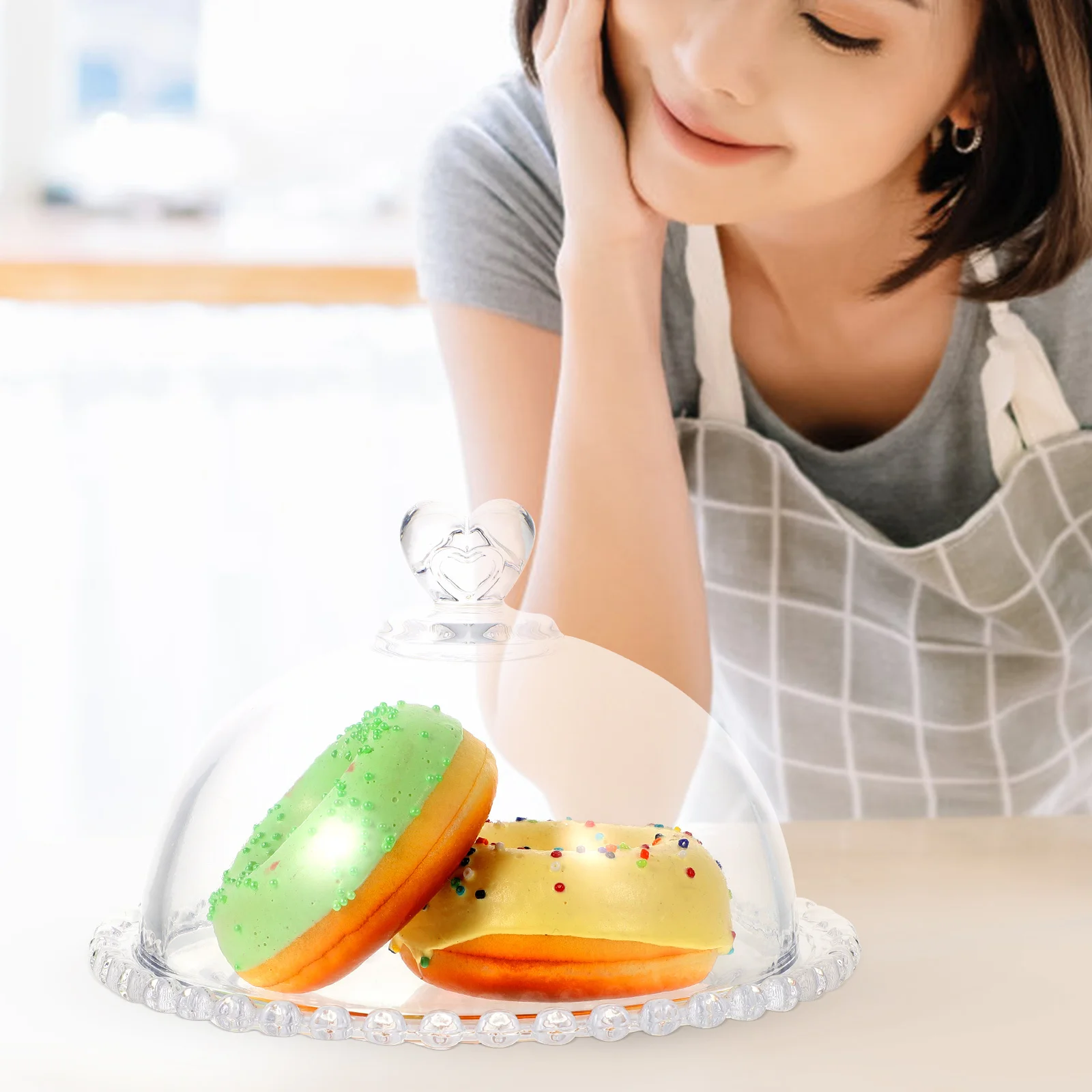 

1Set Glass Cupcake Cover Creative Design Clear View Keep Cakes Fresh and Tidy Cake Tray with Glass Dome Cake Tray