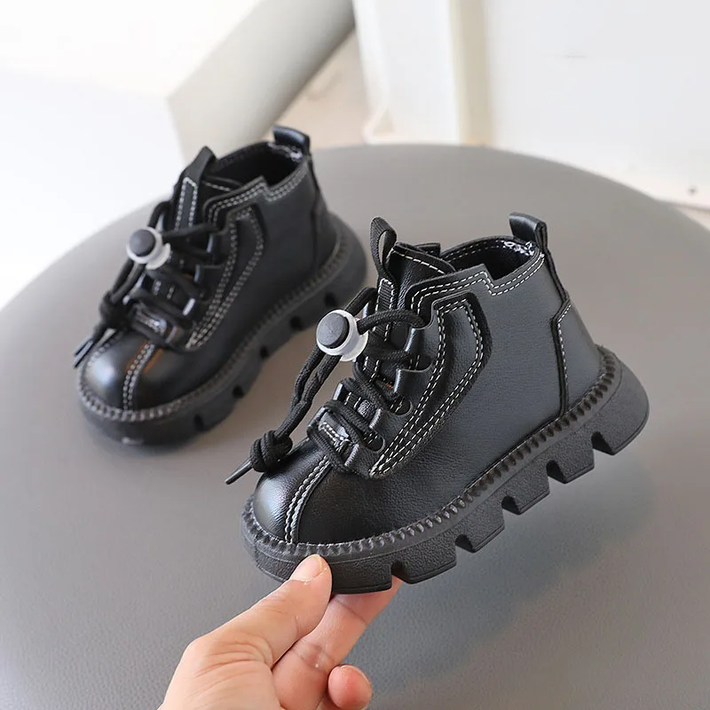 Sepatu berjalan anak-anak 1-6 tahun anak-anak Boots anak laki-laki perempuan Fashion kulit sepatu bot pendek musim semi musim gugur sepatu penahan angin