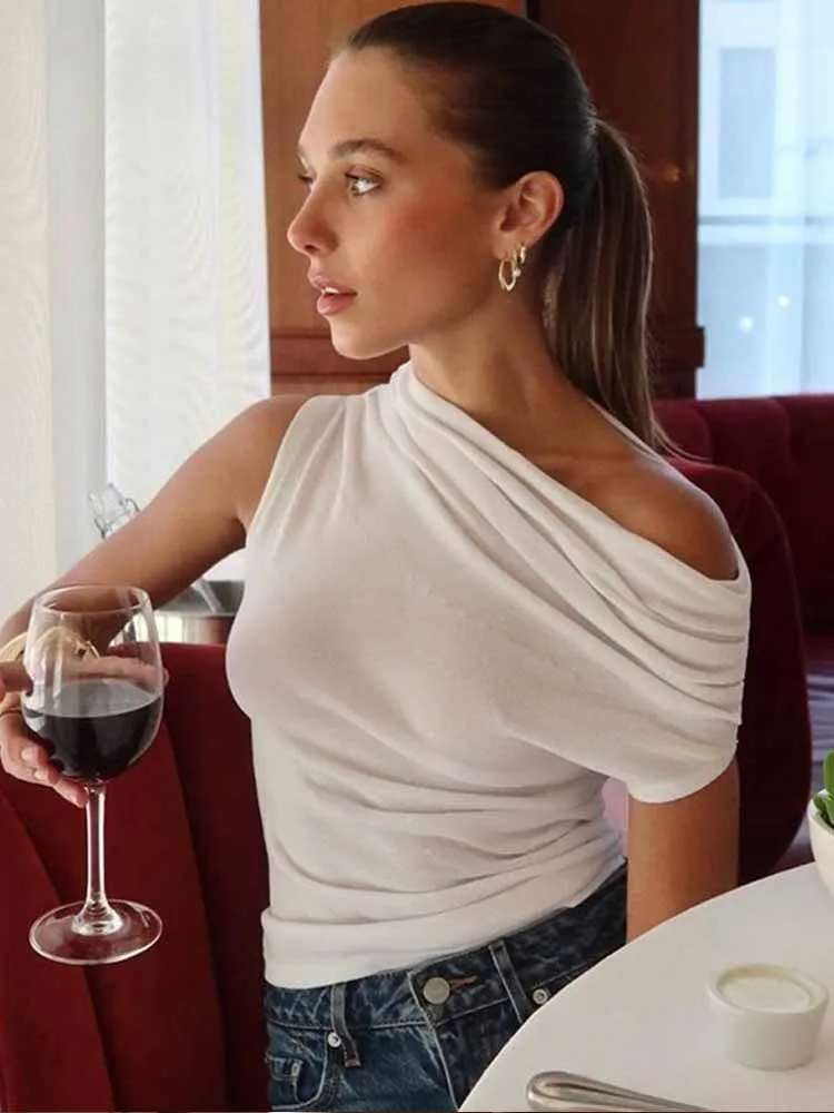 

BKQU Элегантная однотонная женская футболка на одно плечо, лето 2021, модный плиссированный тонкий укороченный топ с диагональным воротником, простые вечерние уличные футболки