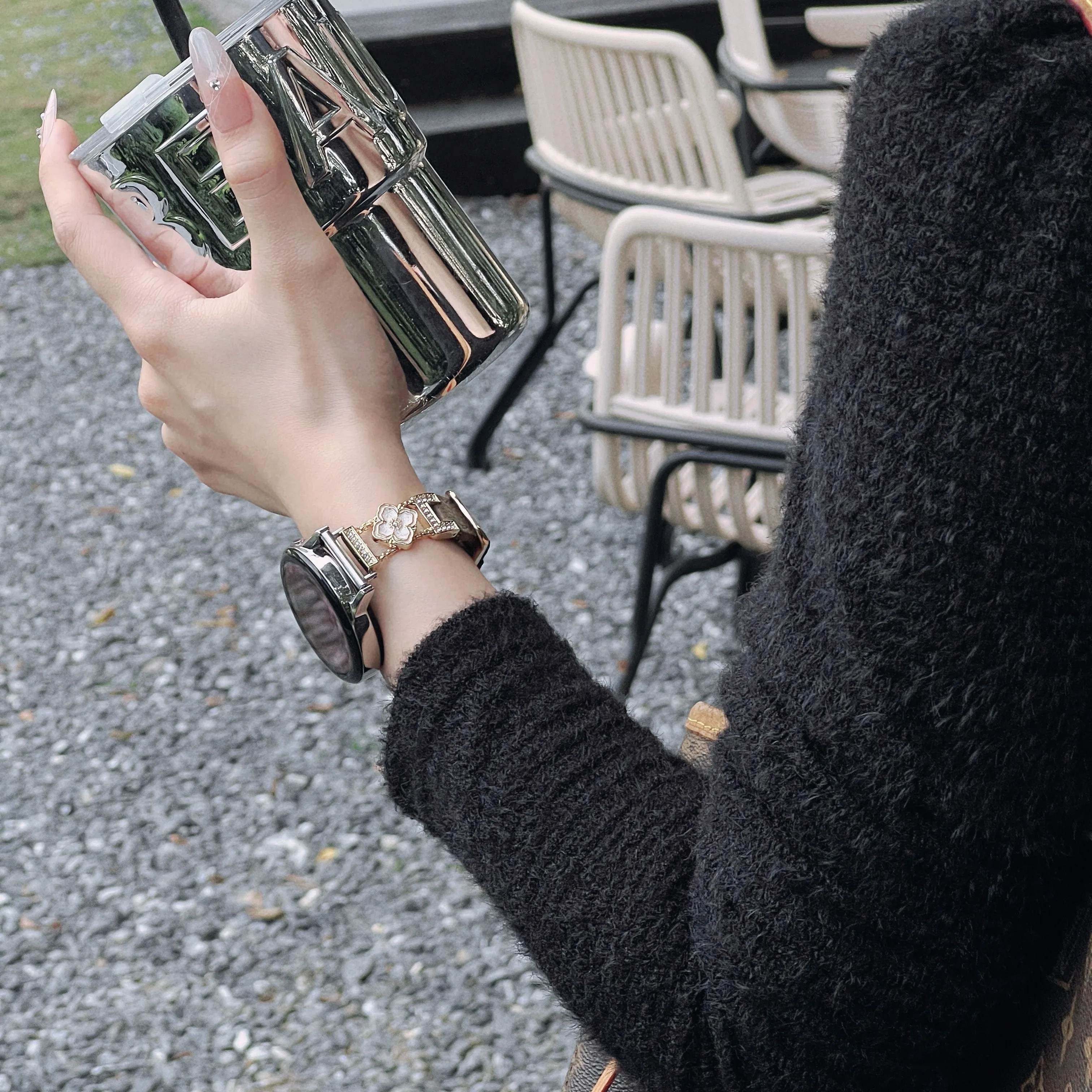 

Кожаный ремешок с цветочным узором и бриллиантами, подходящий для ремешков HW Watch Fit3/Fit4 и ремешков ручной работы HW Band 8/9/10NFC.