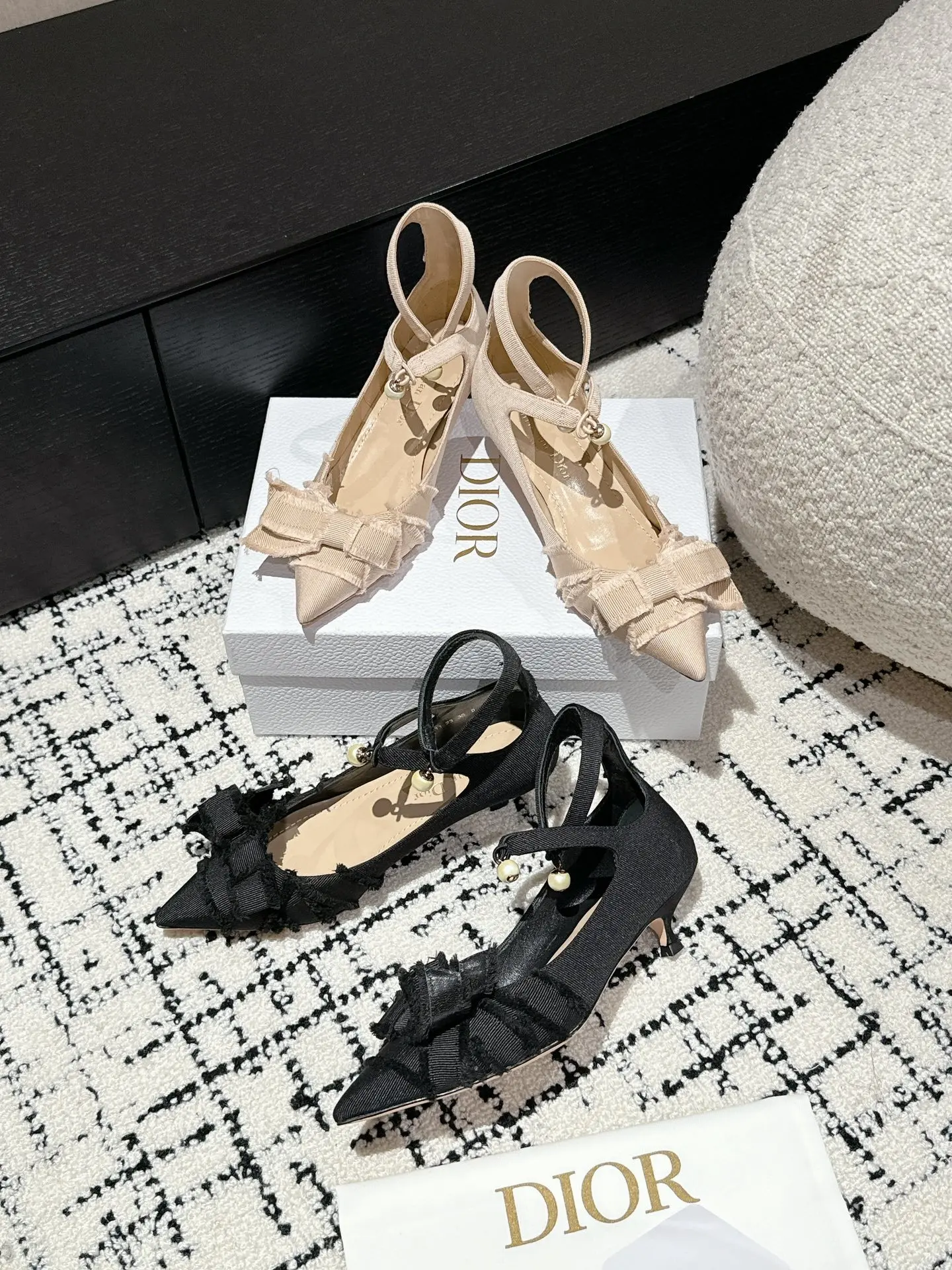 

24 years spring and summer new sandals, ladies fashion sandals, silk upper sheepskin lining, SIZE35-41
