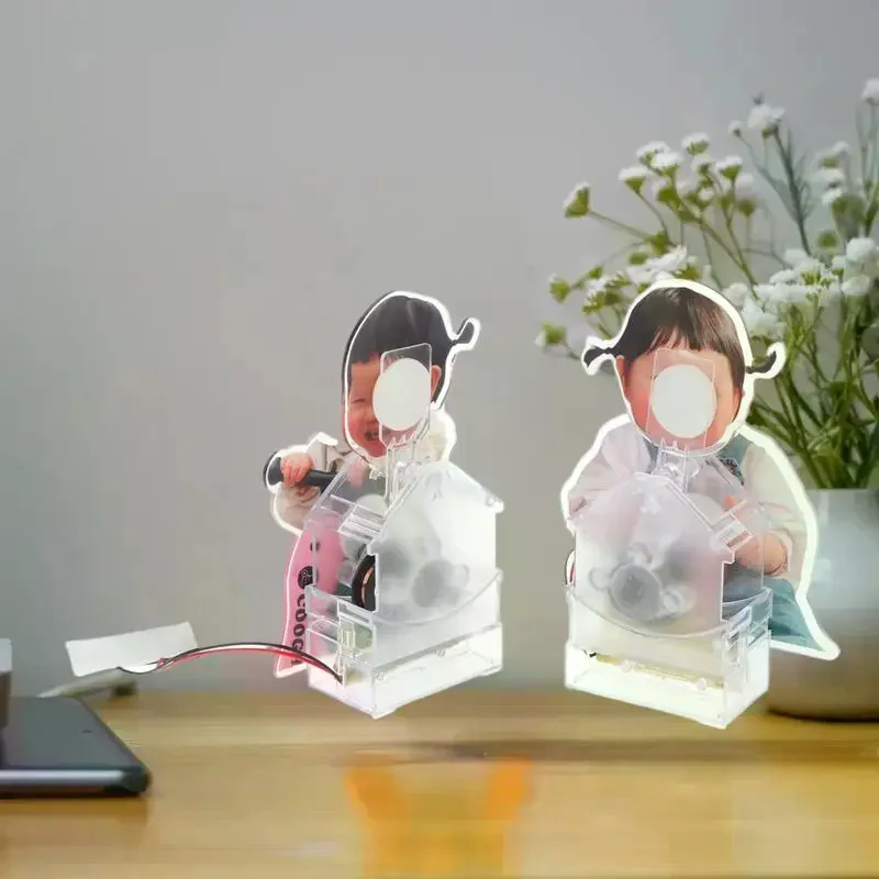 1 szt. Reklama zasilana energią słoneczną, taśma klejąca, automatyczny, kreatywny wyświetlacz z elektrycznym drgańiem, stojak podtrzymujący.