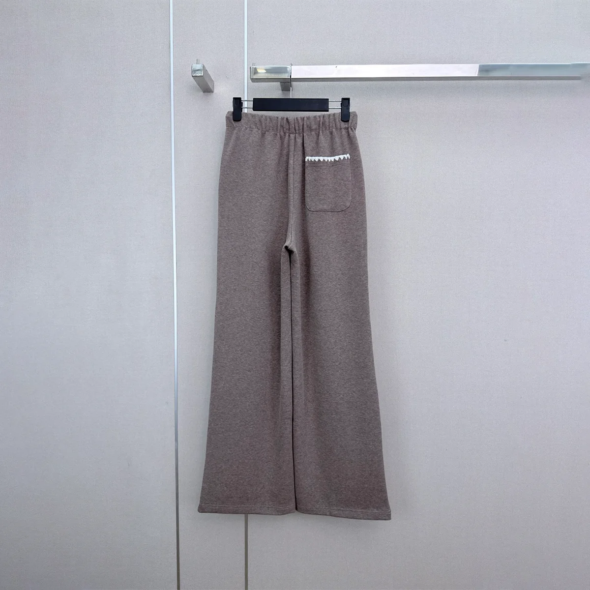 2026 high-quality women's early autumn solid color knitted micro flared pants--26922198