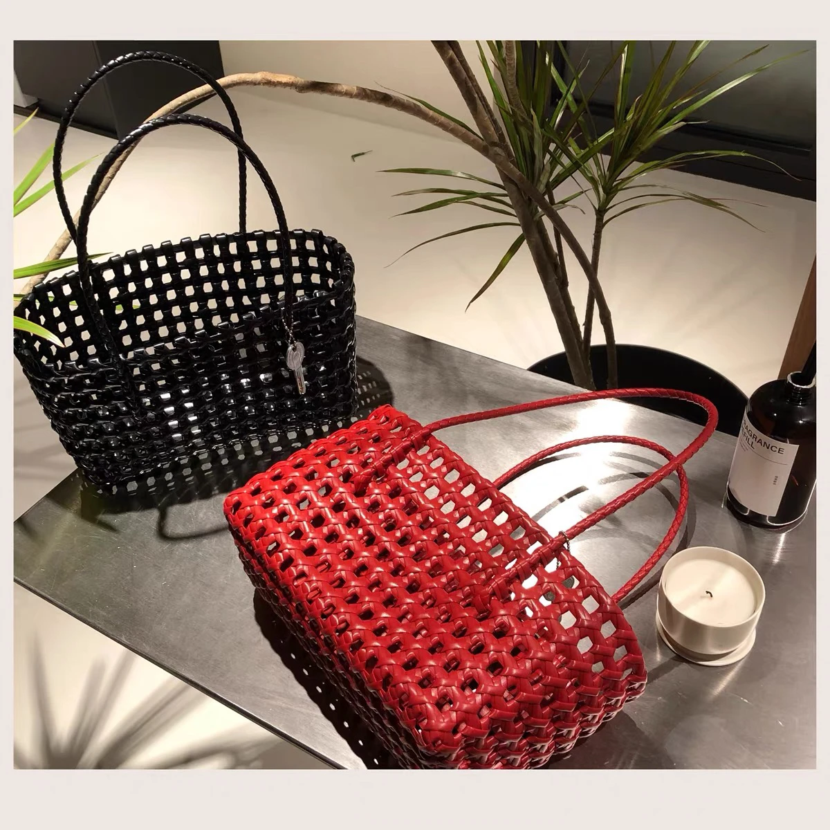 

Korean Hollow Woven Vacation Basket Bag Niche Key Pendant Beach Shopping Underarm Portable Designer New Style