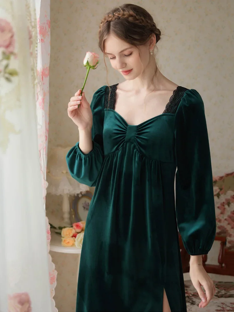 Autumn Winter Velvet Princess Night Dress Pleuche Robe Nightgowns Ruffles Lace Slit Vintage Pajamas Women Victorian Sleepwear