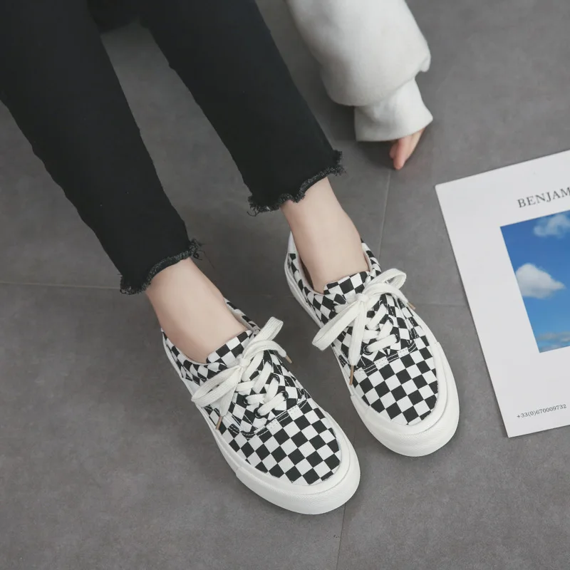 Unisex Size Retro Checkerboard Canvas Shoes Summer Women Plus Black White Plaid Sneakers Men Casual Board Shoes 35-44 All Match