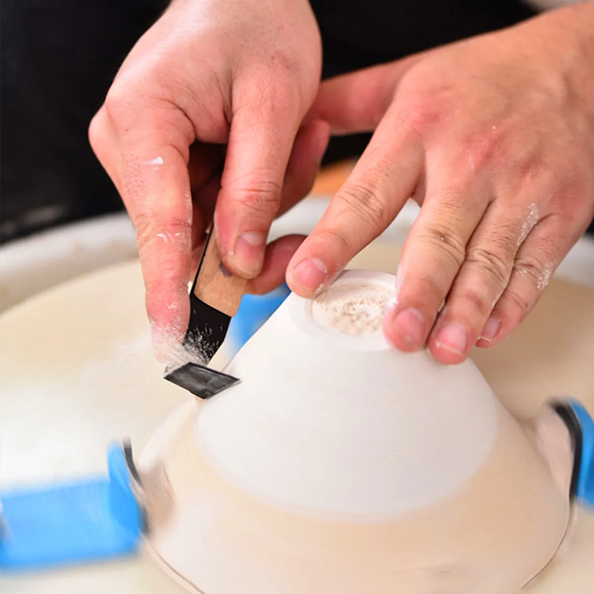 

8Pcs Professional Pottery Tools Set Stainless Steel Carving Knives with Ergonomic Wooden Handles for Clay Sculpting Modeling