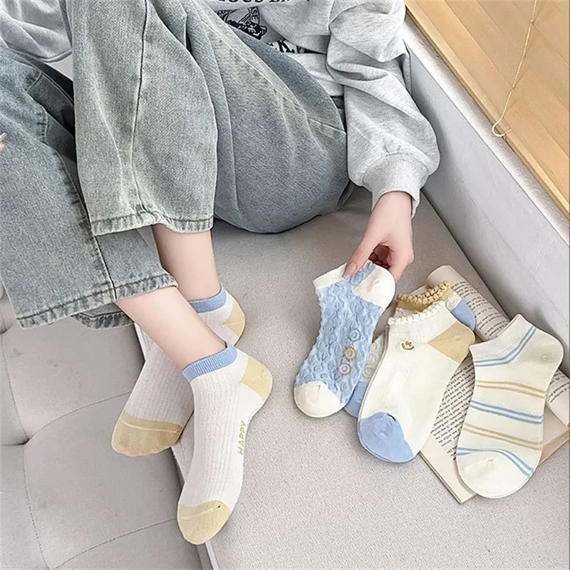 5Pairs/Pack  Ankle Socks Summer White Socks Cartoon Smile Face Print Casual Short Socks Women Socks