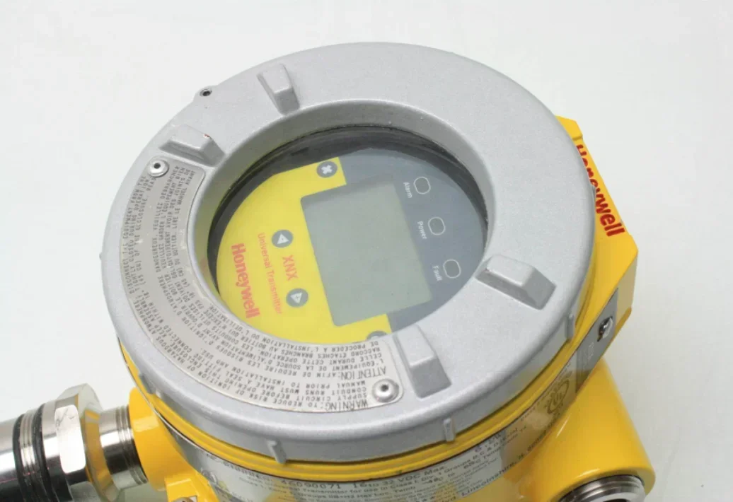 يتم استخدام جهاز إرسال هانيويل XNX أنواع مختلفة من أجهزة الكشف