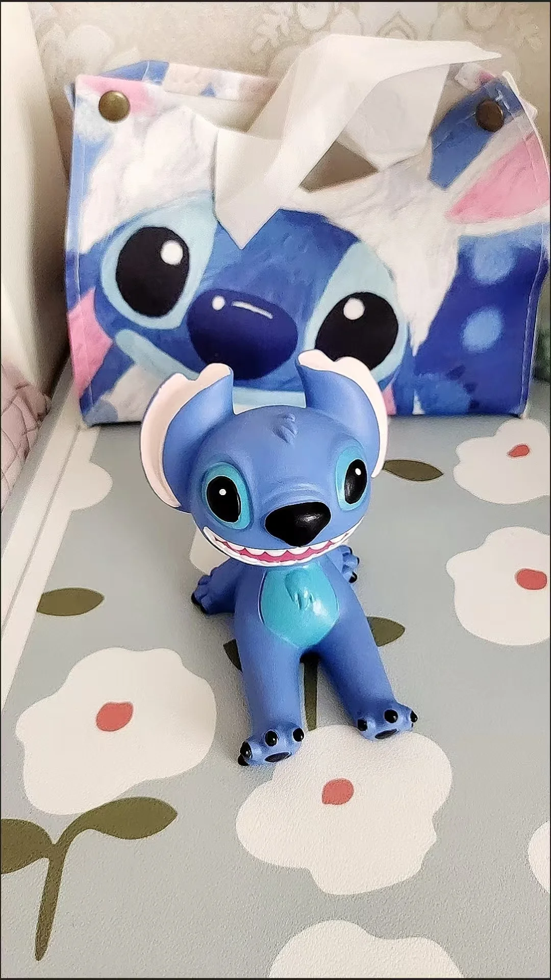 Disney Lilo and Stitch Cartoon Stitch Creative Mobile Phone Stand Animation Character Desktop Ornament Fashion Birthday Gift