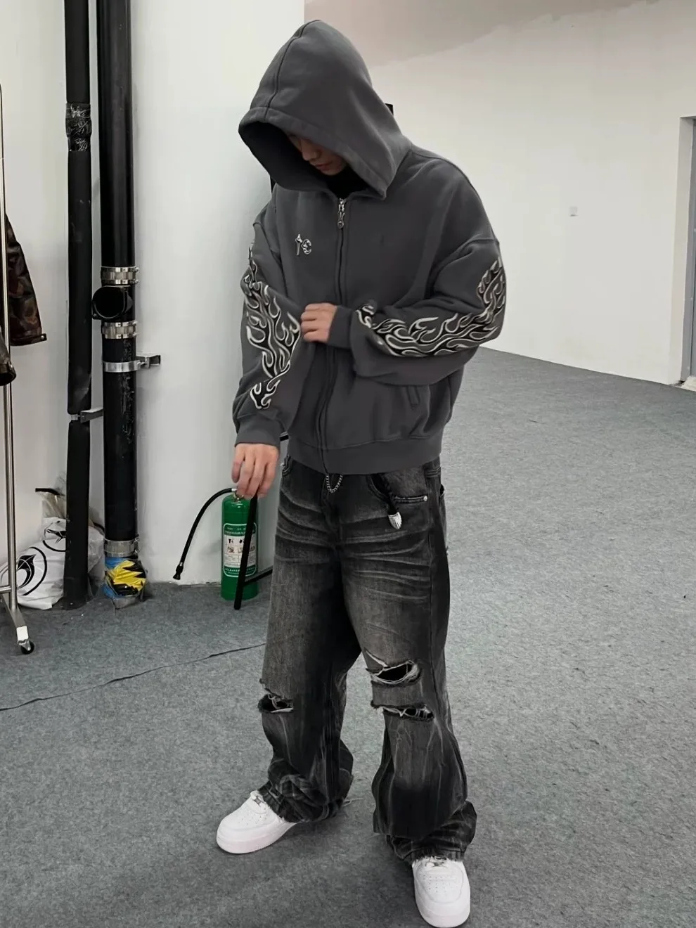 Thulub FW25 Sudadera con capucha de cuero desgastado con parches, logo de luna y estrella, cárdigan abierto, chaqueta de ajuste holgado, informal, de manga larga, con cremallera.