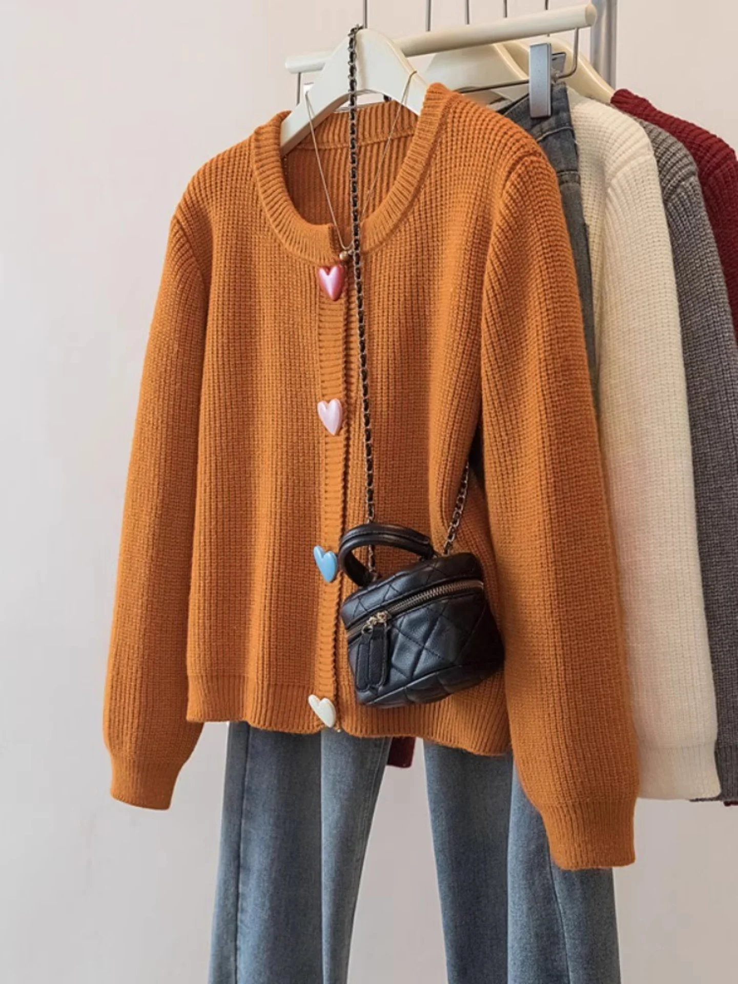 

Женский вязаный кардиган оверсайз на пуговицах, осенне-зимний, свободного кроя, с круглым вырезом, цвета «арбузно-оранжевый»