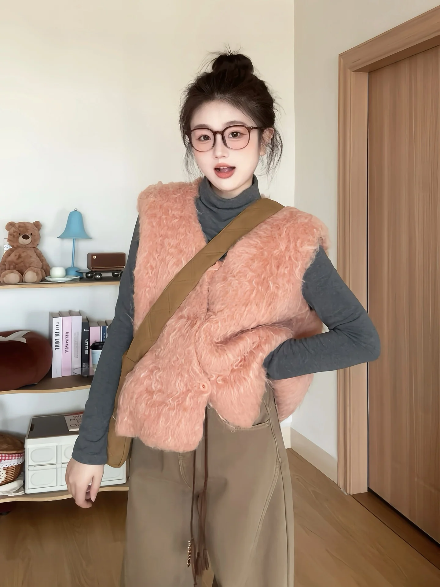 

Girls' Loose Knitted Furry Vest Women's Outerwear Cloud Feeling Roll Fur Coat Small Size V-Ne Single Button Closure Casual ...