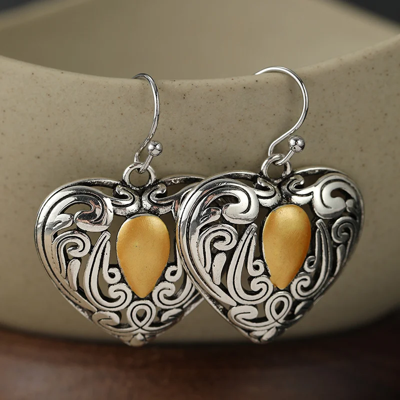 Women's Vintage Heart Shaped Hollow Earrings Rolled Grass Pattern Relief Dangle Earrings For Daily Dating Party Jewelry
