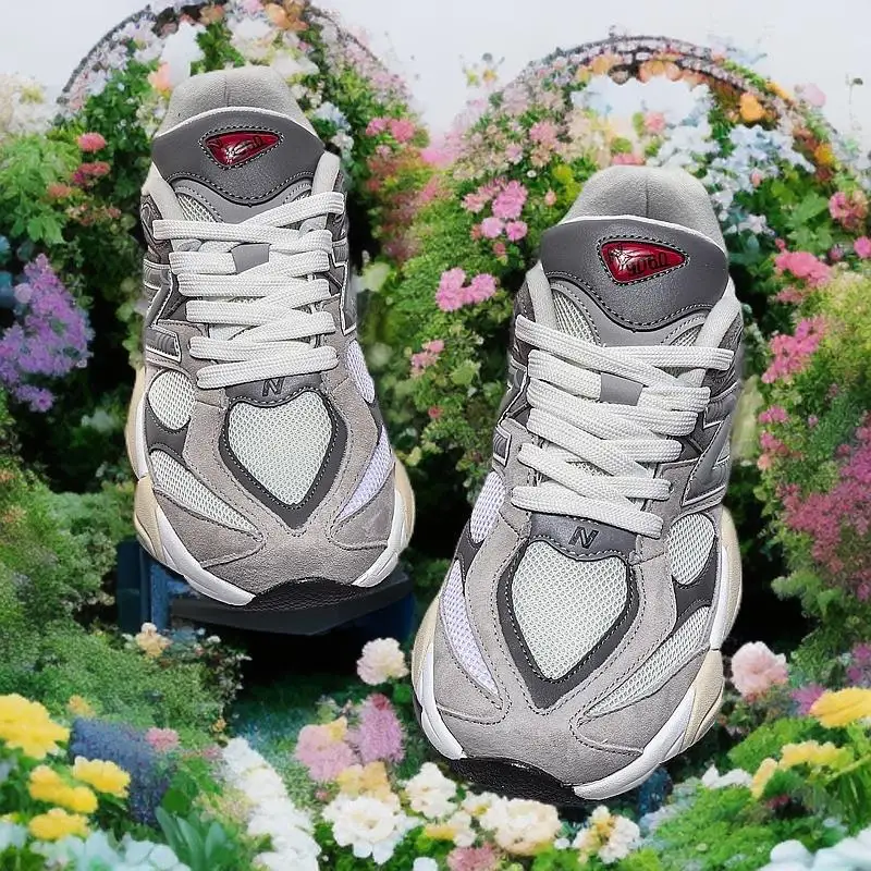 

Stylish outdoor sports and leisure travel shoes for men and women