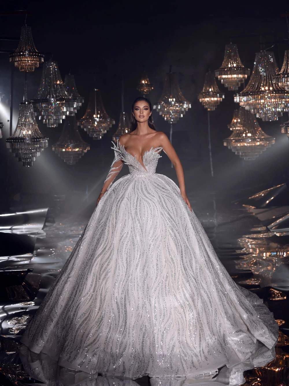 Beautiful One Shoulder Deep V Wedding Dress Luxury Sparkly Sequin Ball Gown Cathedral Train Royal Bridal Gown Customized