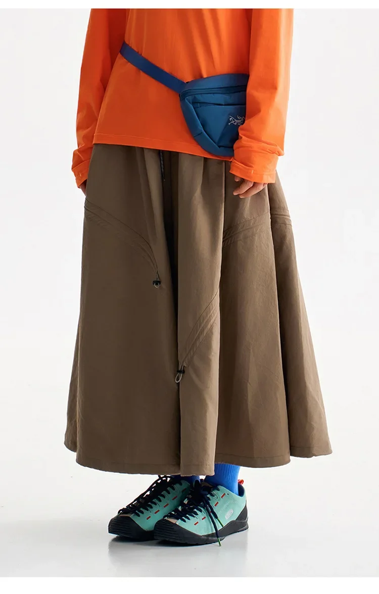 Multifunktionale Tech-Hose für Damen mit wandelbarem Saum, Tragegriff hinten, leicht, wasserabweisend, für Stadt und Outdoor, elastischer Bund. – Detail 25