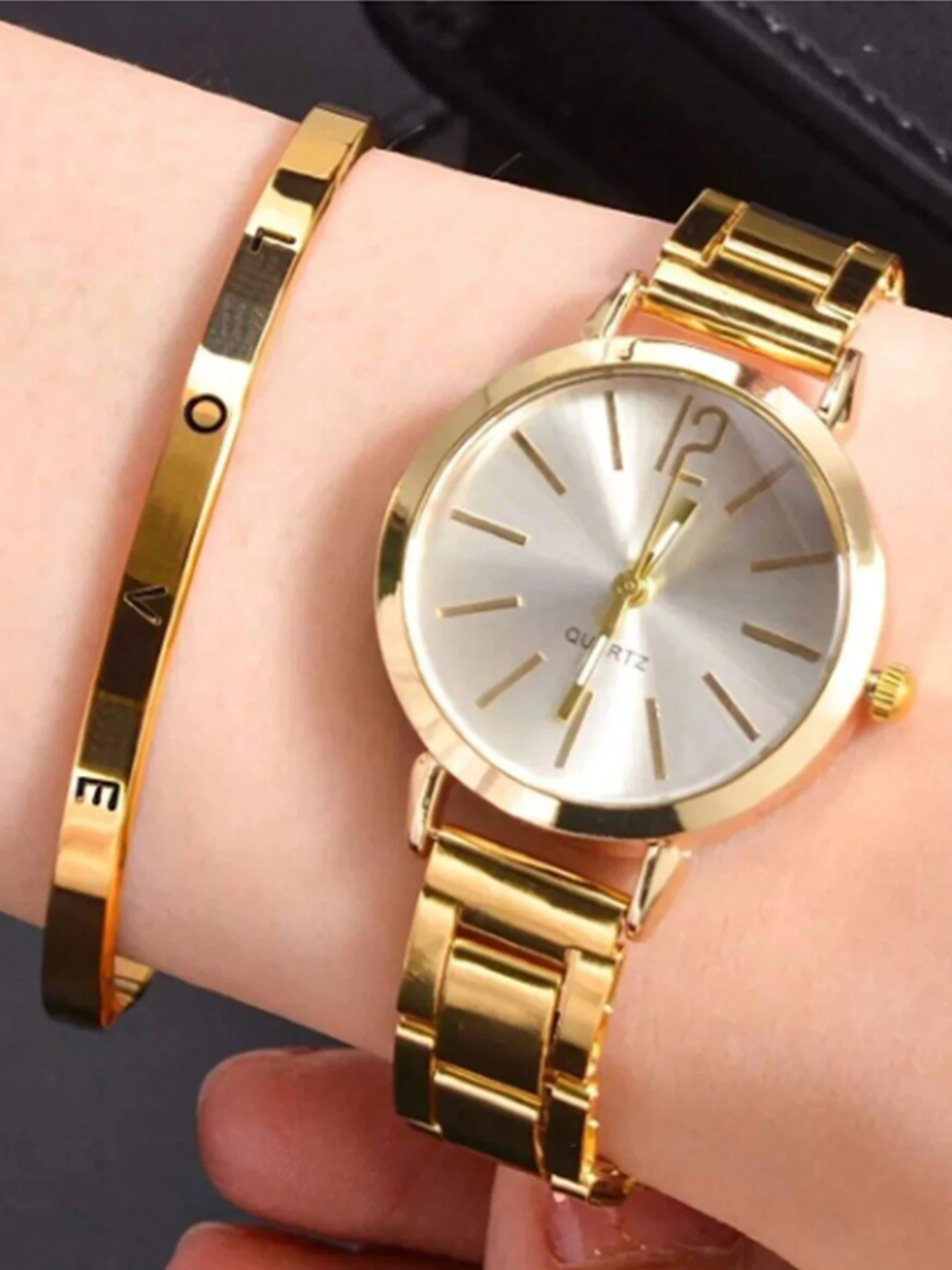 

Женские простые и модные кварцевые часы со стальным ремешком и круглым циферблатом + набор титановых браслетов Love