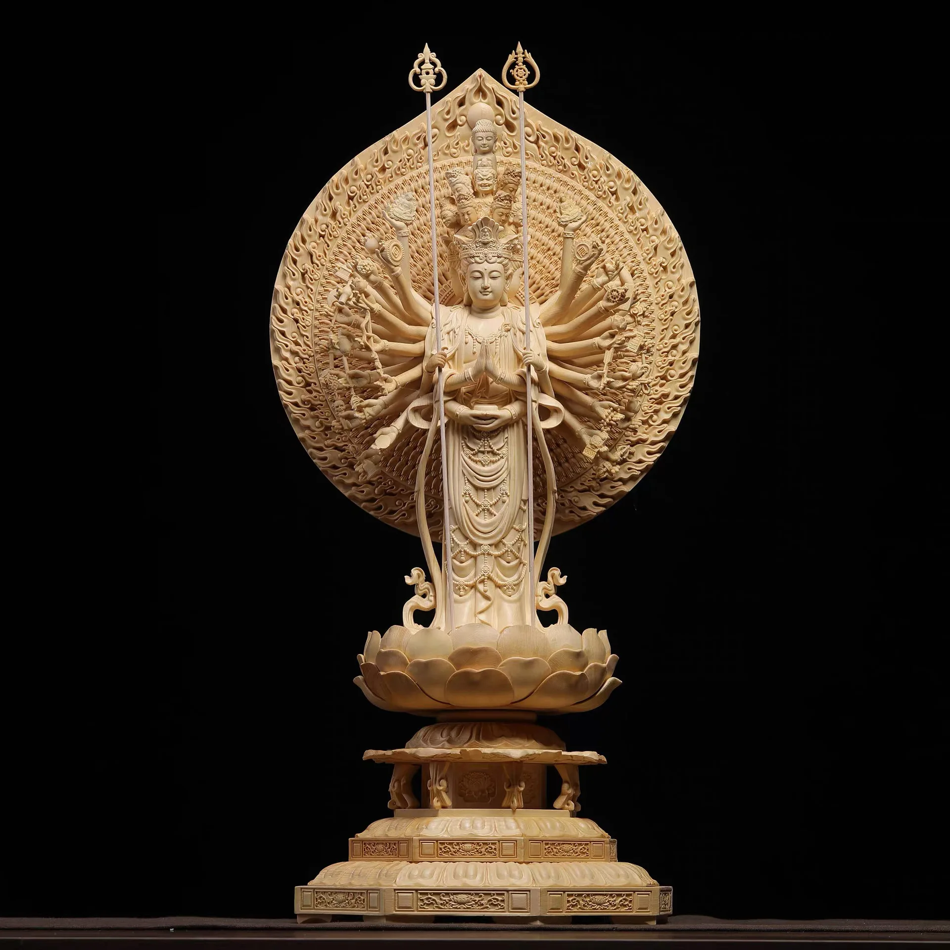 HYS new juniper wood eleven faces thousand hands Guanyin forty-two arms thousand eyes Guanyin Bodhisattva Buddha statue
