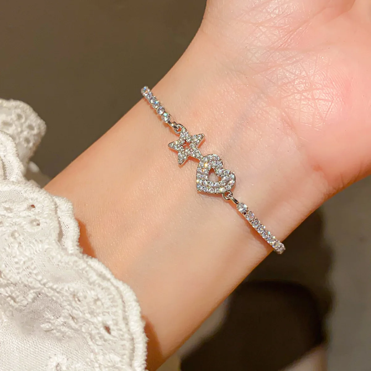 

Zircon Heart & Star Hollow Adjustable Pull Cord Bracelet - Light Luxury, Stylish Unique Elegant Office Jewelry for Women