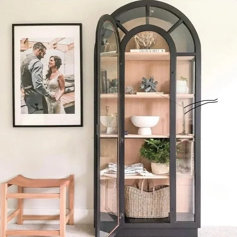 

Элегантный напольный винный шкаф-витрина из массива дерева со стеклянными дверцами