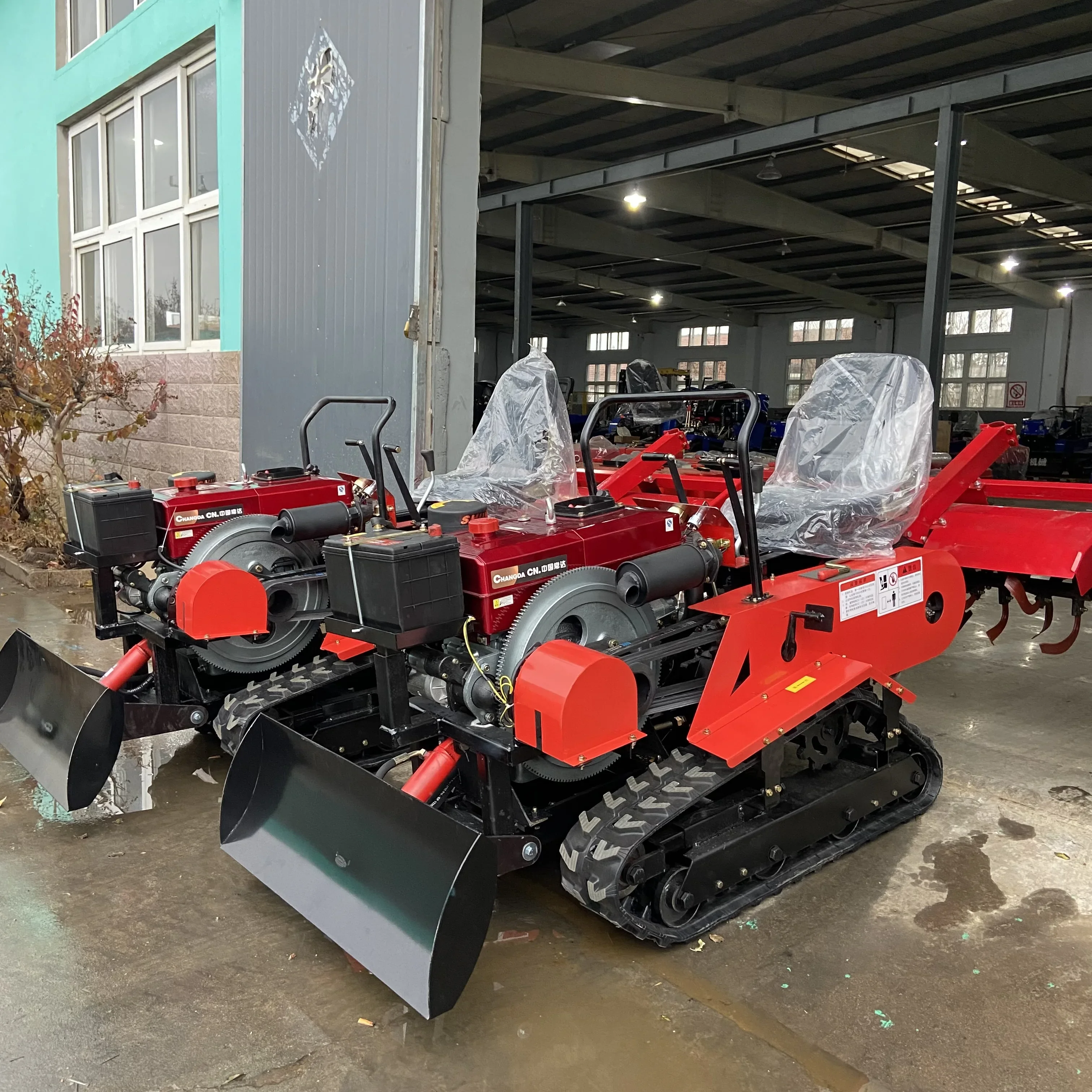 Crawler rotary tiller 35hp 50hp multifunctional furrowing and weeding micro-tiller ride-on tilling and shredding soil cultivator