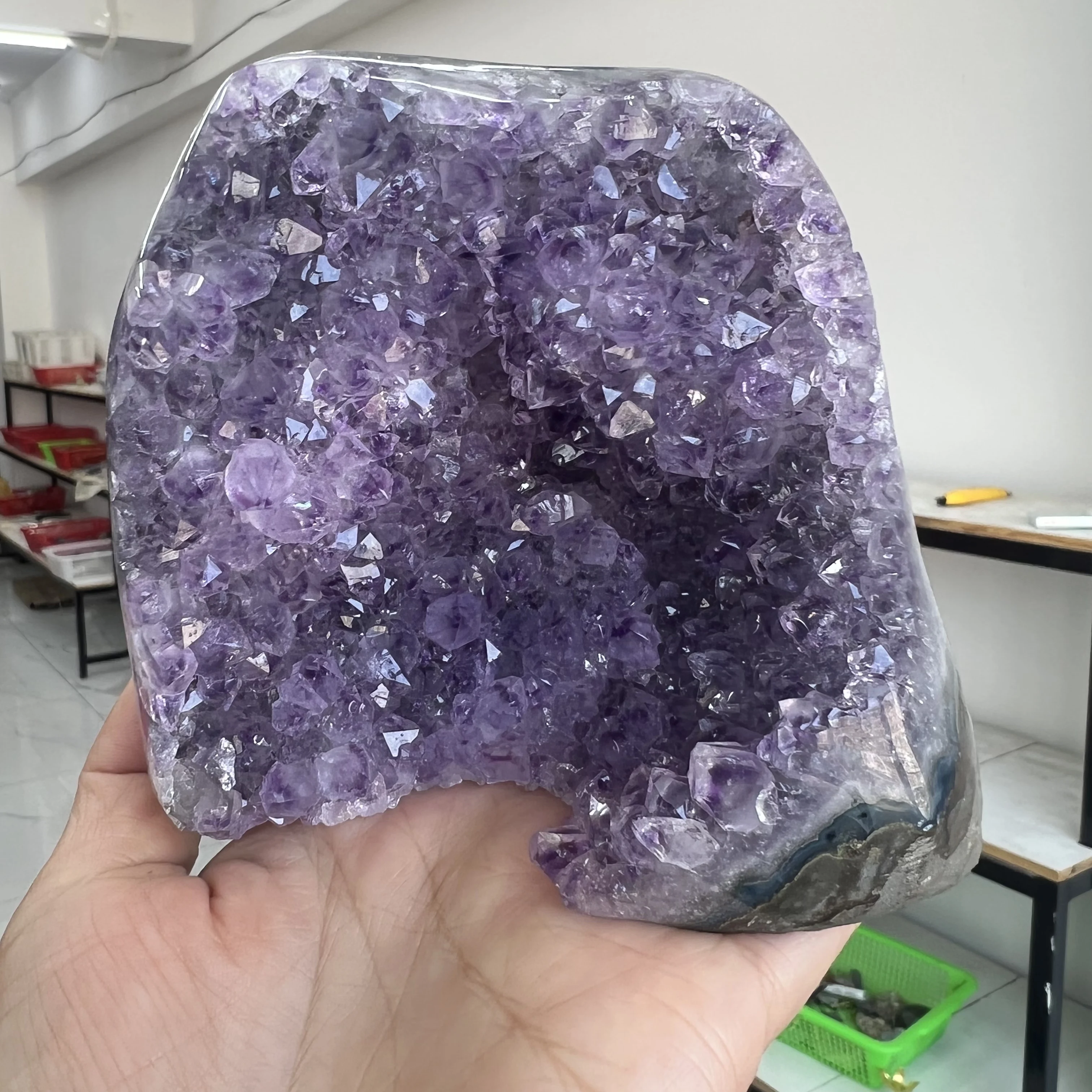 

580g 9cm Natural Uruguay Dream Amethyst Quartz Crystal Cluster stand