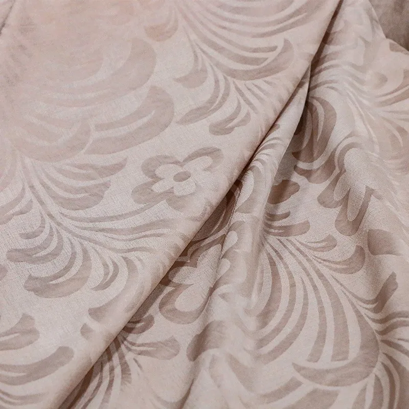 

New Chinese-style national trend grass-dyed clothing fabrics made by traditional methods of tuber dyeing tussah silk