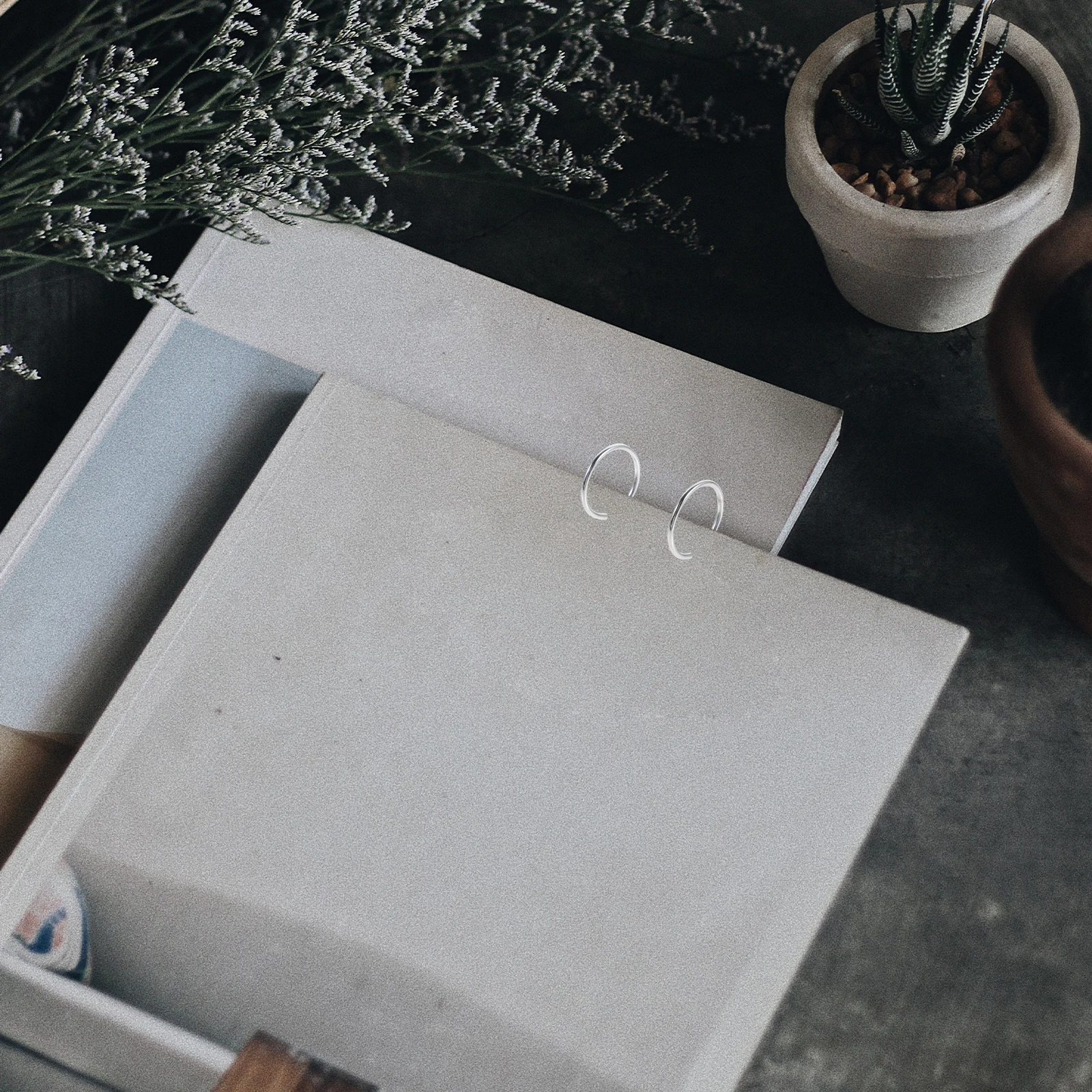 10개입 테이블탑 사인 바인더 클립 메탈 메뉴 스탠드 홀더 가격 표시용 테이블 카드 링 더블 페이퍼 바인더 경량 포스터