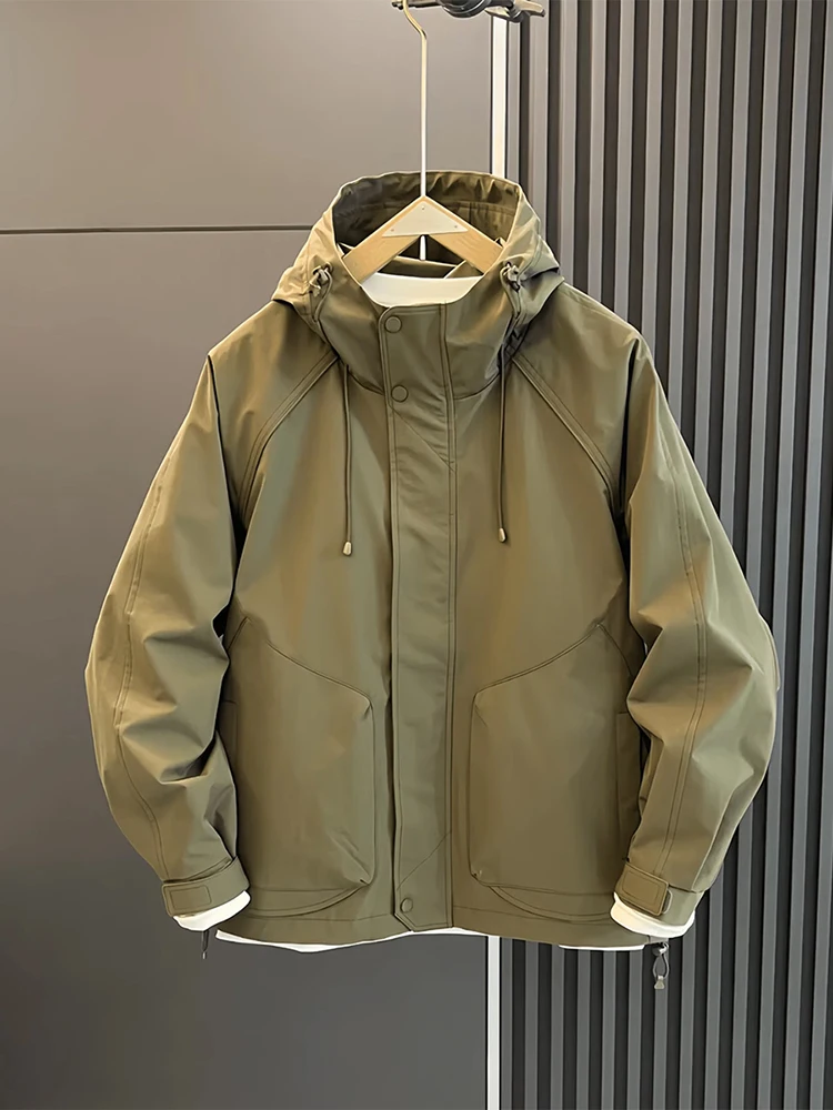 

Мужская демисезонная куртка с капюшоном, свободного кроя, для активного отдыха, ветрозащитная, с декоративной молнией, эластичным воротником-стойкой, длинная...