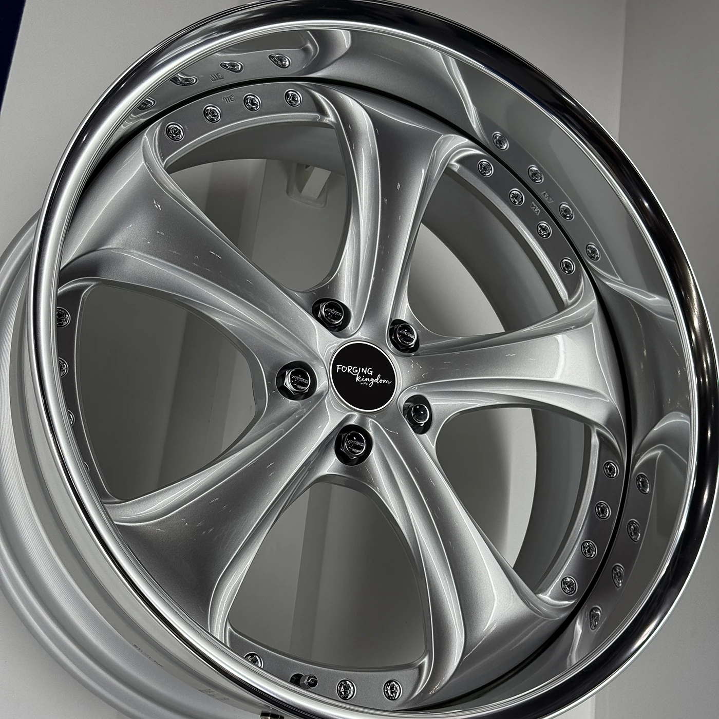 

New Double-piece Forged Aluminum Alloy Car Wheel Hub 40mm Ultra-light Weight, Multi-spoke, Can Be Customized