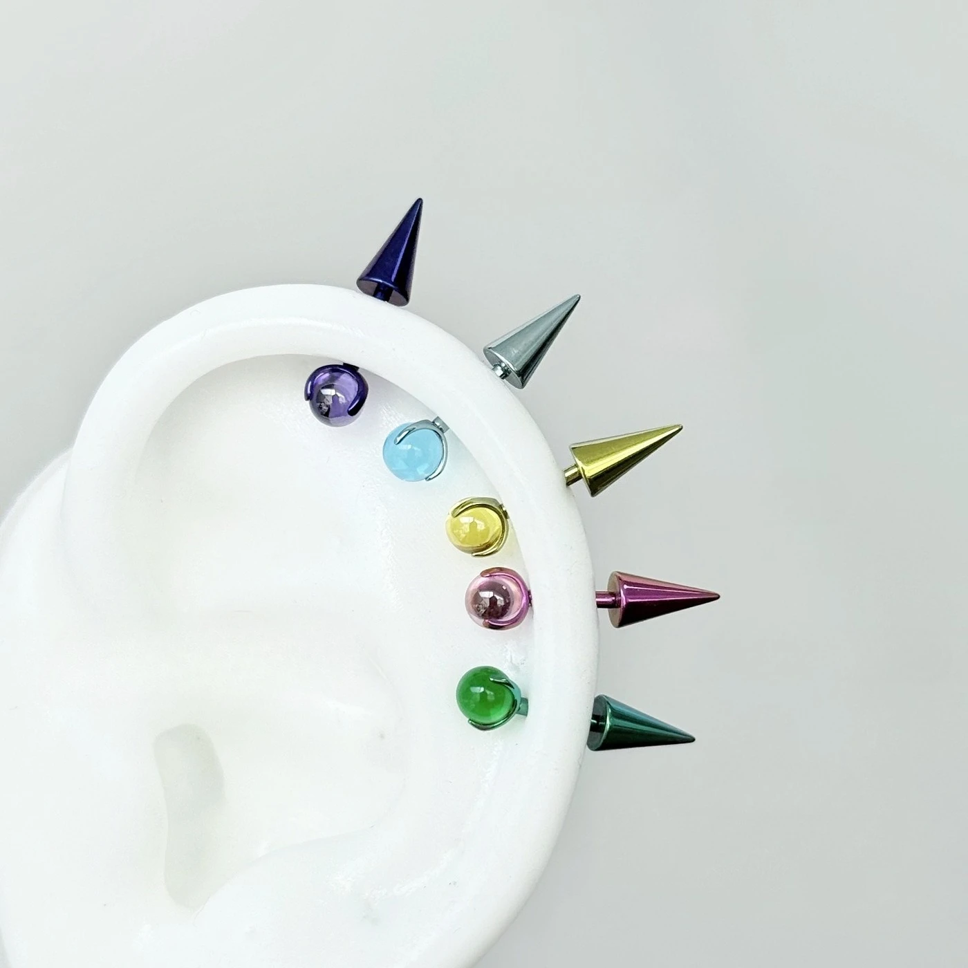 أقراط مسمارية بتصميم شيطاني مد - مراجعة Street Fashion Earrings وسعره