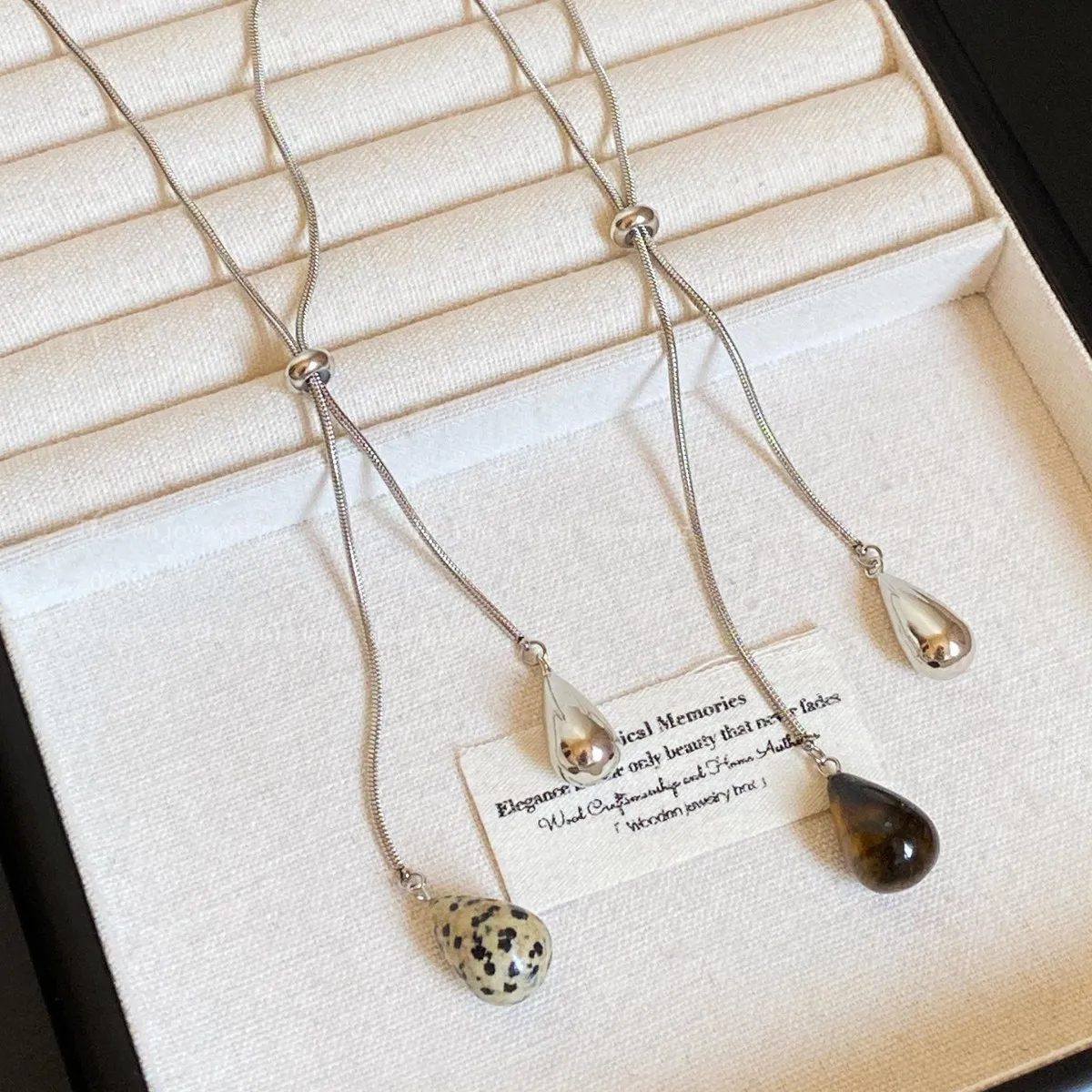 Tiger's Eye Speckled Water Drop Necklace for Women 2025 New Design Sense Sweater Chain Fashion Accessory Autumn Jewelry Goth US