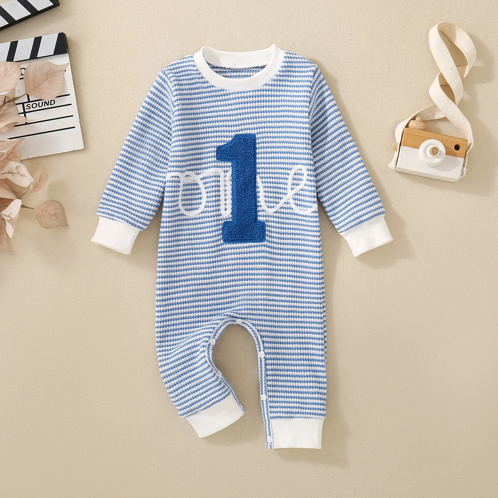 Autumn and winter neutral infants green brown blue striped one towel embroidered long sleeve onesie